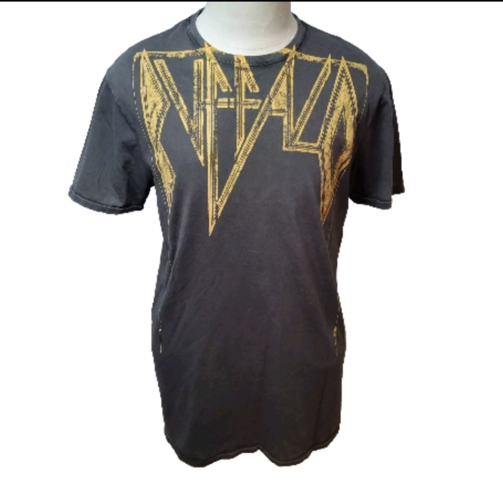 NWT Buffalo David Bitton Men Medium Grey T-Shirt Retro Def Leppard Style Graphic